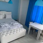 Mavi Butik アパートホテル Çeşme