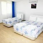 Mavi Butik アパートホテル Çeşme