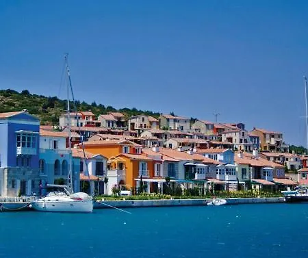Mavi Butik Çeşme