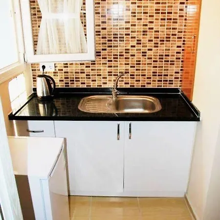 Mavi Butik 3* Cesme