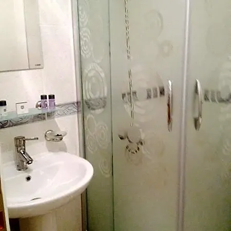 Mavi Butik Çeşme